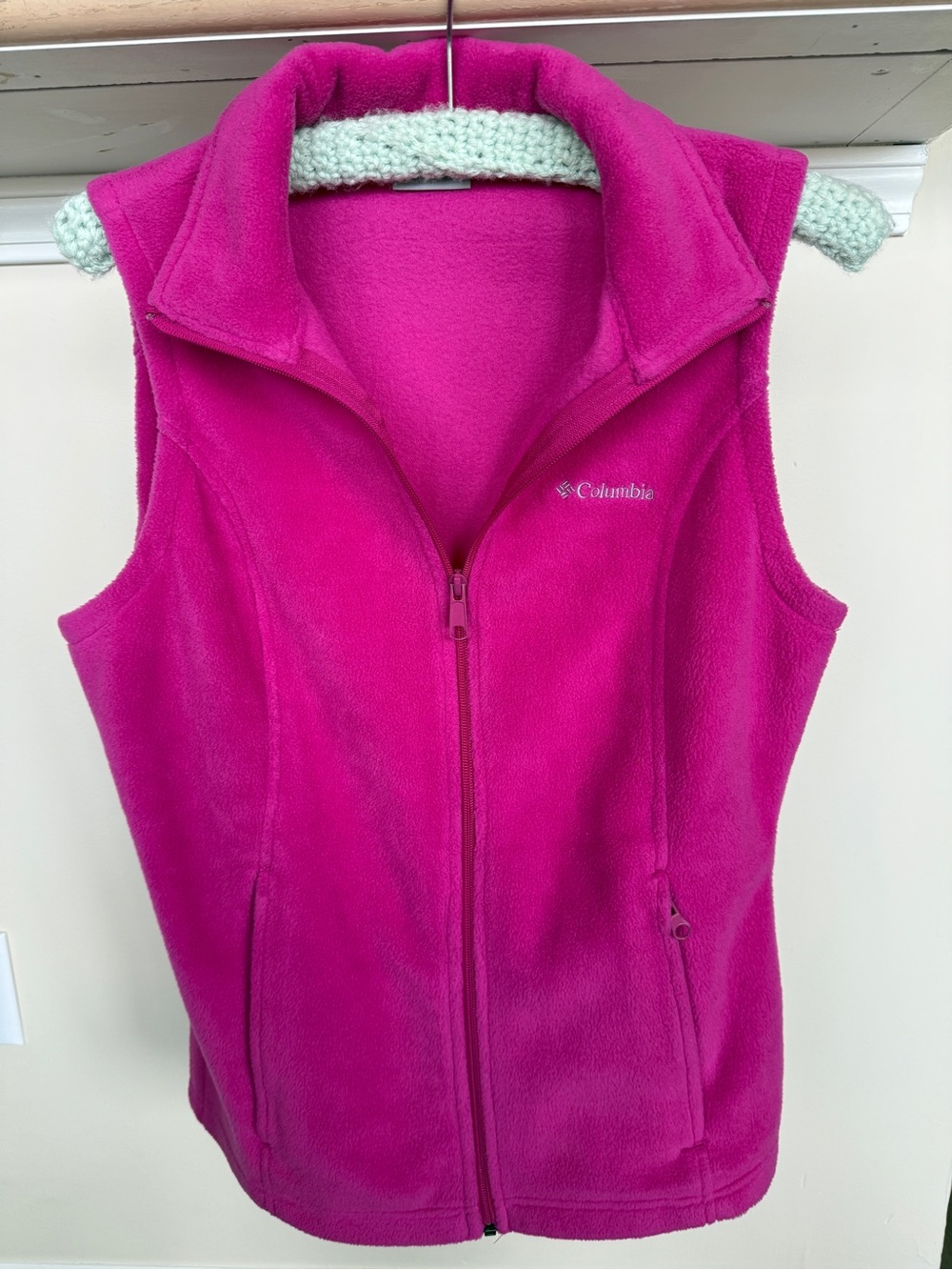 Columbia Women’s Hot Pink Fleece Vest Zipper Front